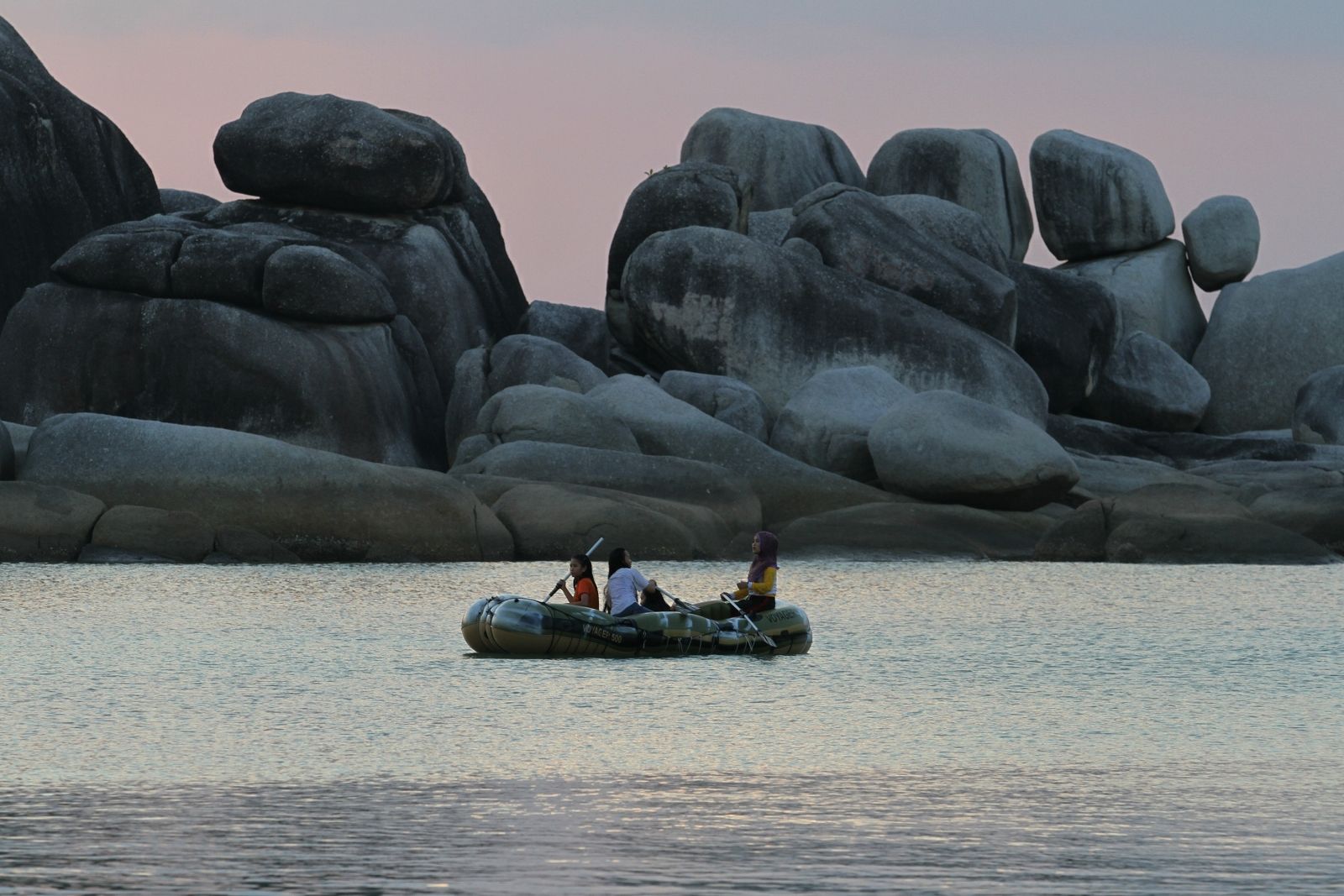 Tour & Travel Belitung Murah Pantai Laut Snorkling Kapal Pulau Lengkuas Wisata Libur Liburan 